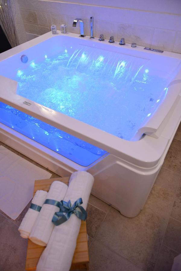 פאסאנו Suite Laurel Spa Con Idromassaggio מראה חיצוני תמונה
